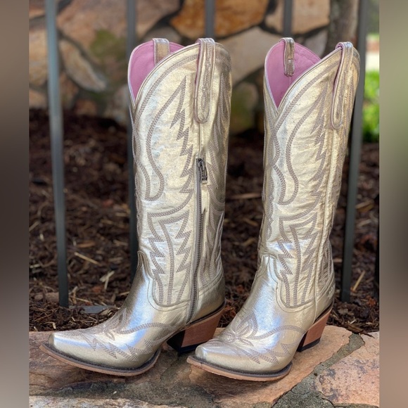 Junk Gypsy by Lane Boots-
Nighthawk Gold
Metallic Boots - Picture 2 of 9